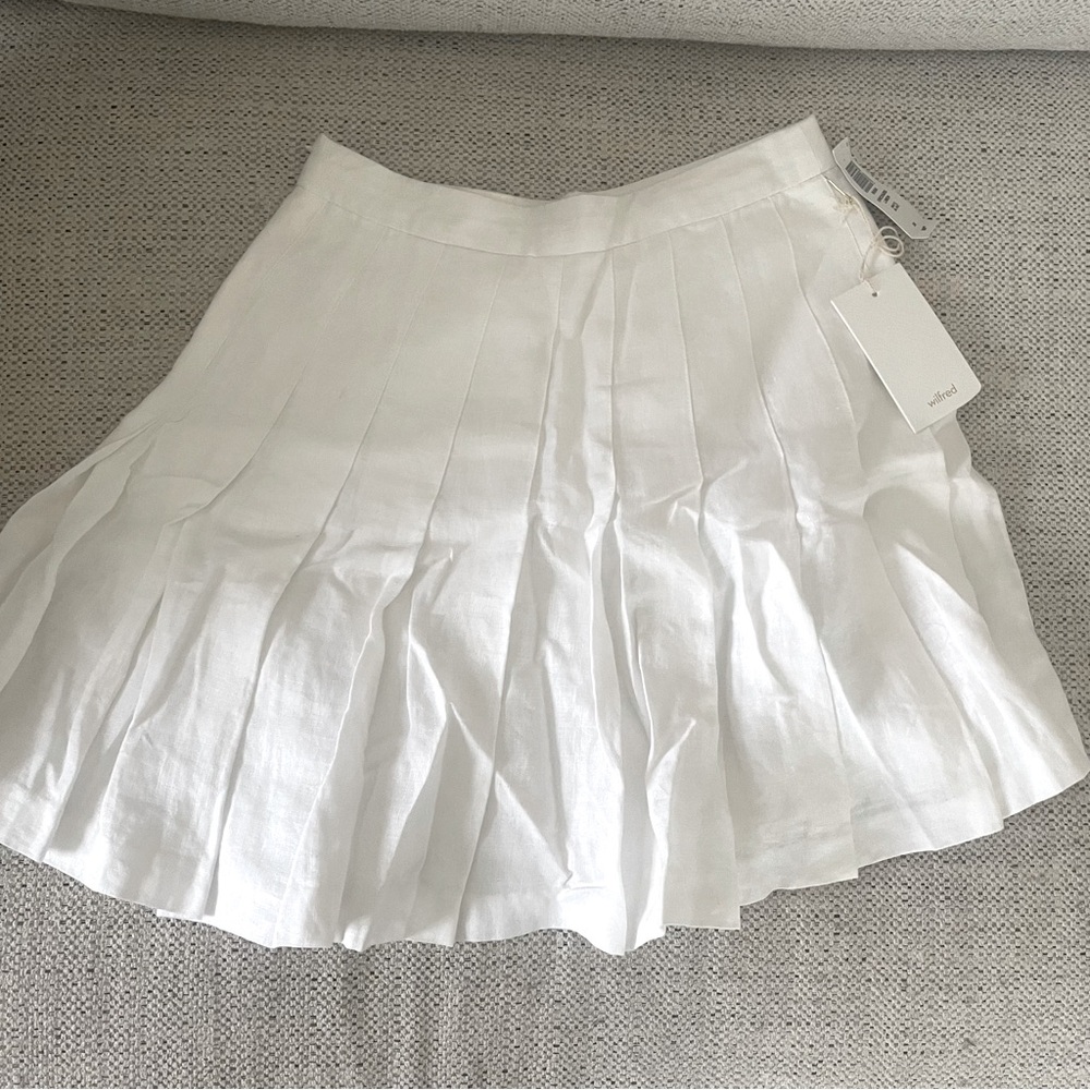 Aritzia white pleated linen mini skirt